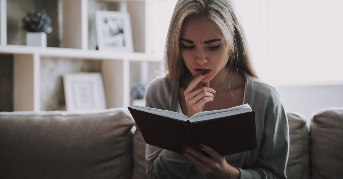 Чтение Книги Сидя На Вибраторе