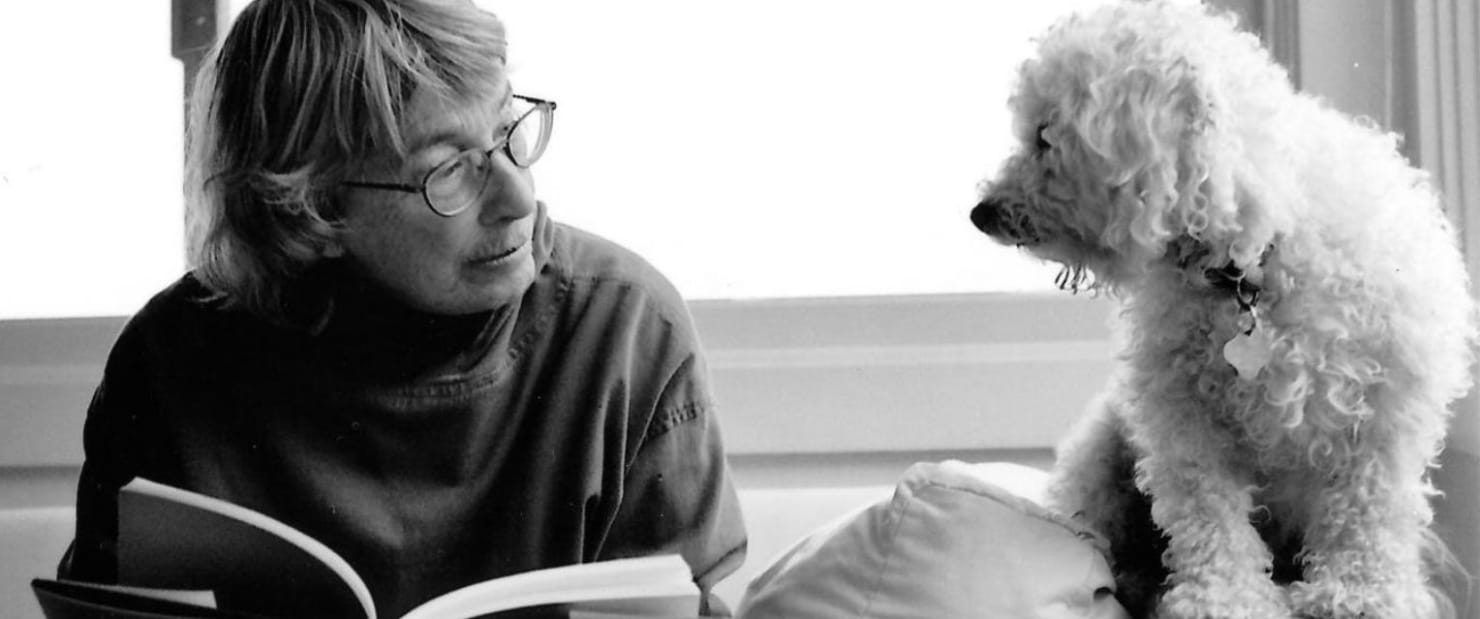 10 Of The Best Mary Oliver Poems About Life, Death, And