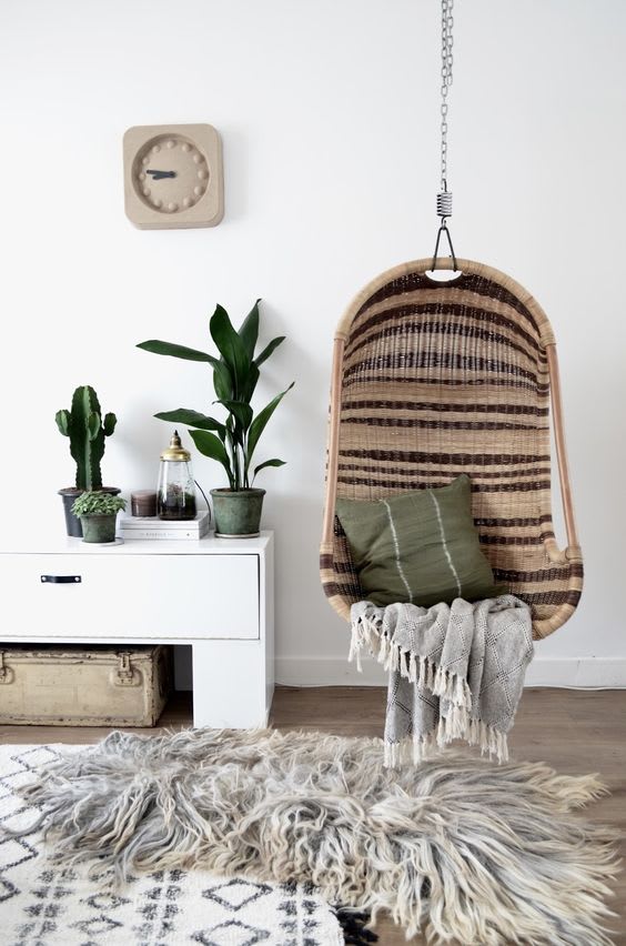 14 Hanging Reading Nooks Every Bookworm, Hanging Chair Reading Nookies