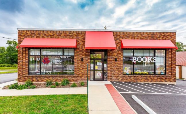 New independent book stores have been opening around CT