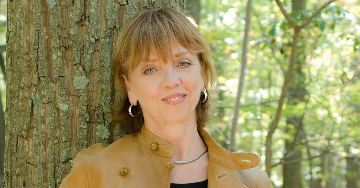 3 New Books for Nora Roberts Fans Should